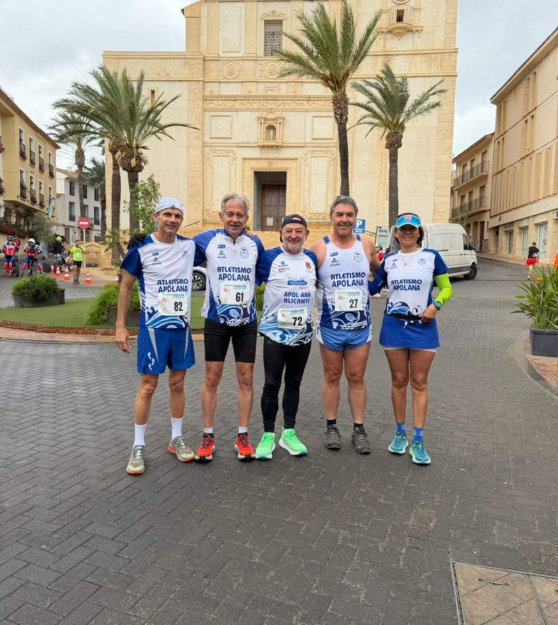 El grupo de running del club en una media maratón